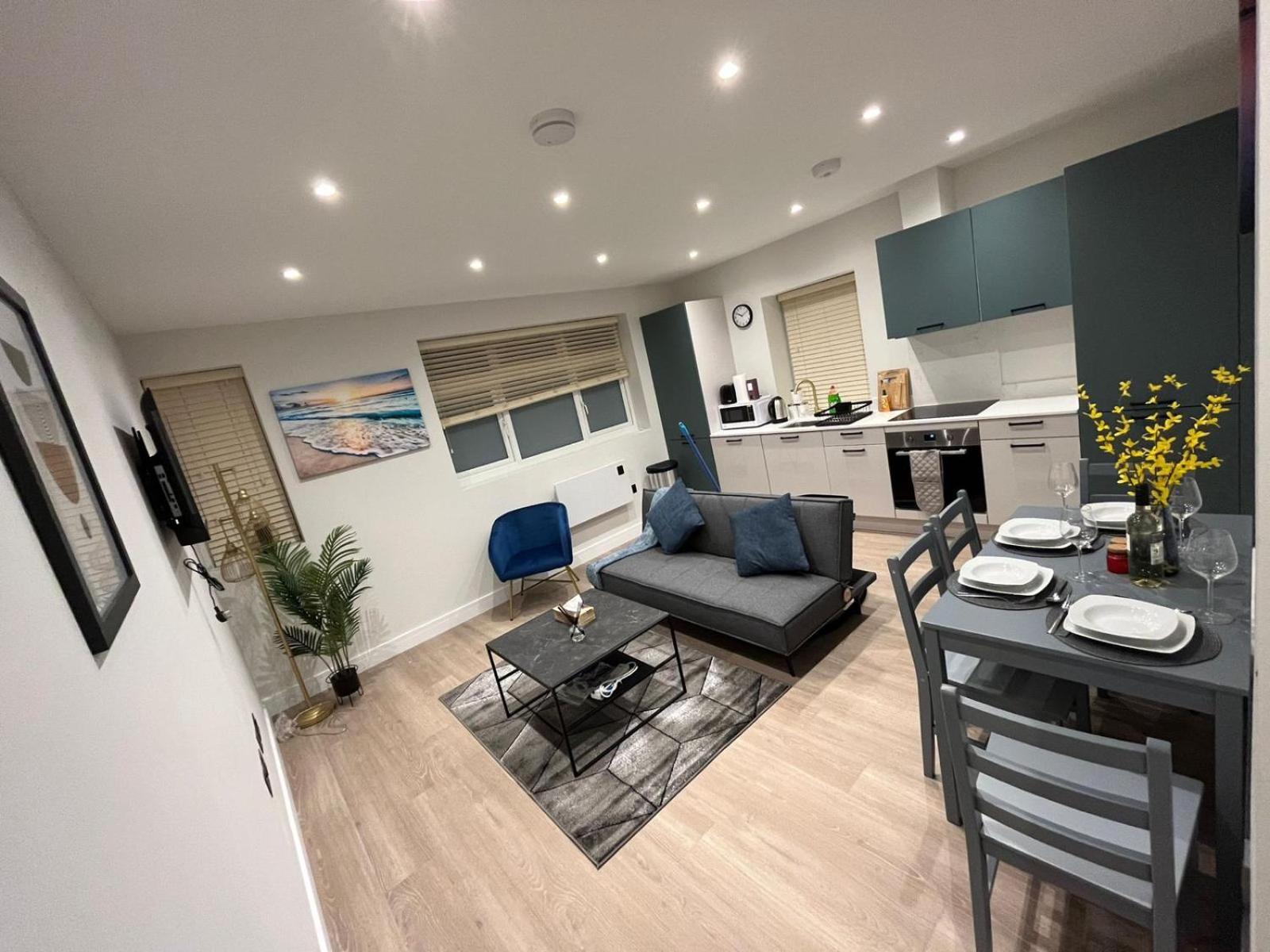 Luxury Apartments Southend-On-Sea Exterior photo